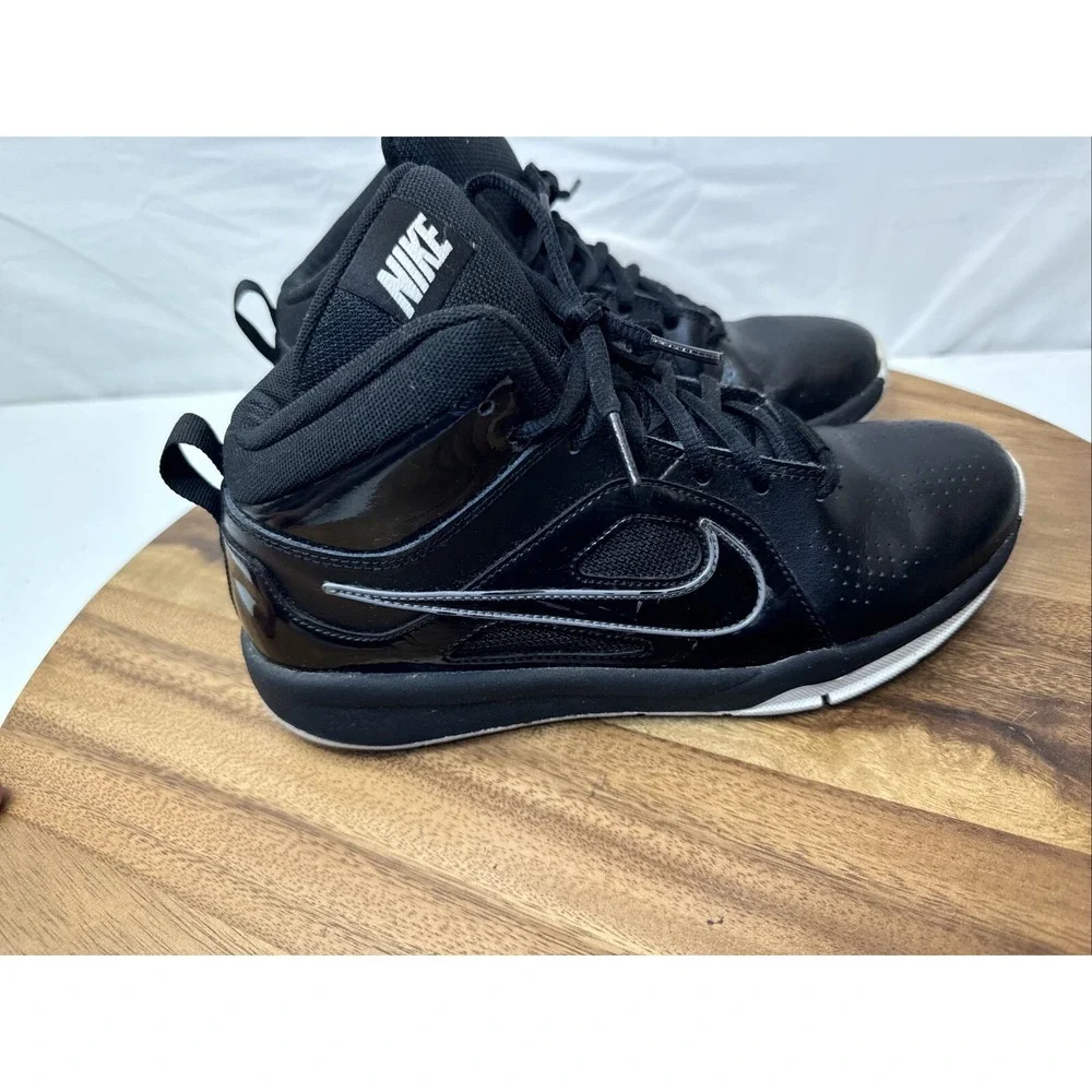 NIKE KIDS TEAM HUSTLE D6 6Y BASKETBALL SHOES 599187-001 BLACK‎